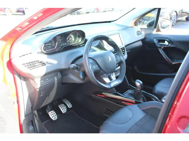 Peugeot 2008 1.2 PureTech GT-line 2017 Benzine 20