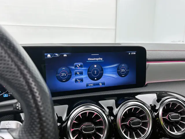 Mercedes-Benz CLA 180 AMG Line 2023 Hybride Benzine 11