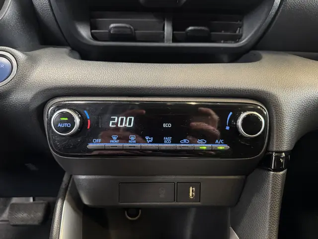 Toyota Yaris 1.5 Hybrid Dynamic 2020 Hybride Benzine 17