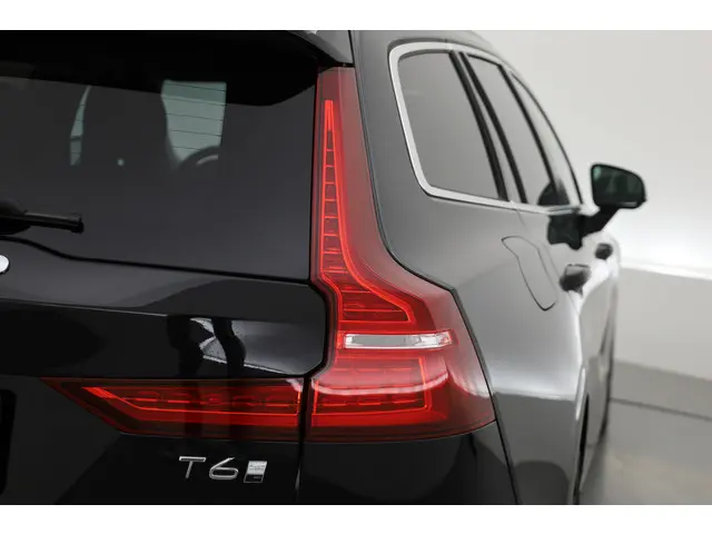 Volvo V60 T6 Recharge Plus Bright 2024 Hybride Benzine 30