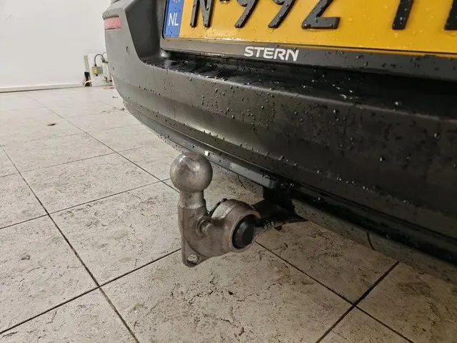 Volvo XC40 1.5 T5 Recharge R-Design 2022 Hybride Benzine 8