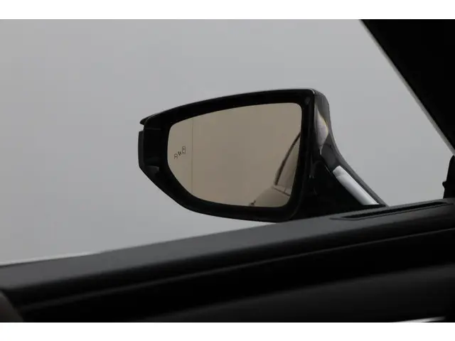 Lexus ES 300h Business Line 2023 Hybride Benzine 49