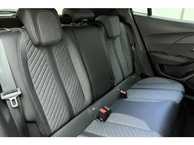 Peugeot 2008 1.2 PureTech 100 Allure 2024 Benzine 16