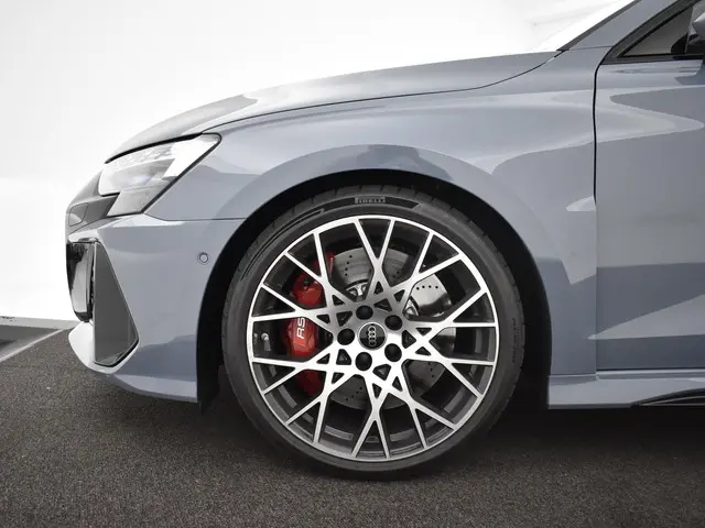 Audi RS3 Sportback 2.5 TFSI quattro 400 PK 2025 Benzine 23