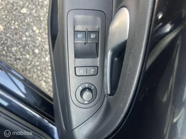Volkswagen up! 1.0 BMT "AIRCO+EL.PAKKET+5DRS"" 2019 Benzine 8