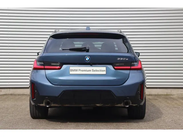BMW 3 Serie Touring 330e 2025 Hybride Benzine 4