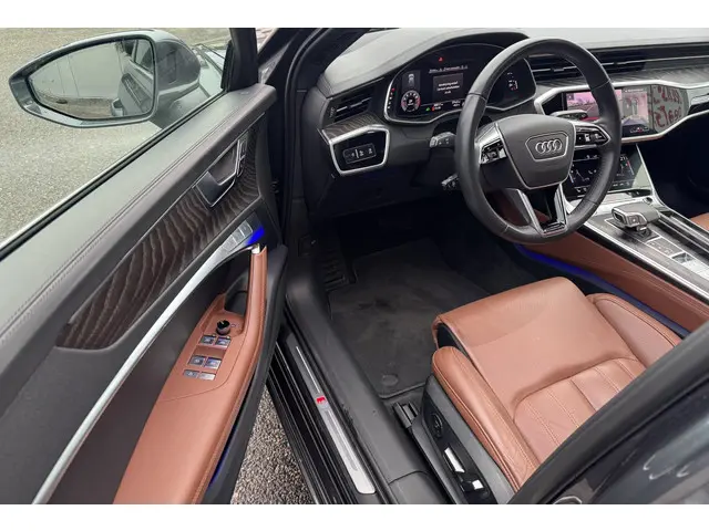 Audi A6 Avant 55 TFSI quattro S edition 2020 Benzine 13