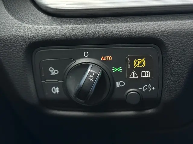 Audi A3 Limousine 30 TFSI Sport CarPlay 2018 Benzine 27