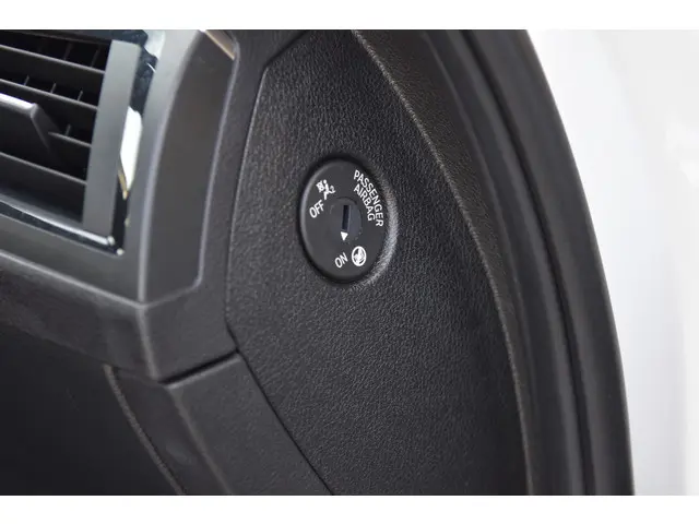 BMW 1 Serie 118i Executive 2018 Benzine 23