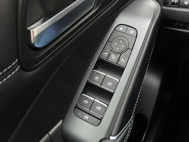 Nissan QASHQAI 1.3 MHEV Xtronic N-Connecta 2025 Benzine 23