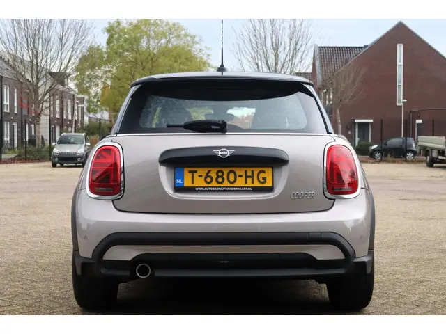 MINI Cooper Mini 1.5 Camden Edition 2023 Benzine 6