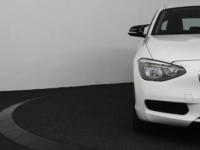 BMW 1 Serie 116i Business Limited Edition 2012 Benzine 37