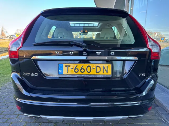 Volvo XC60 2.0 T5 FWD Summum Automaat 2015 Benzine 5