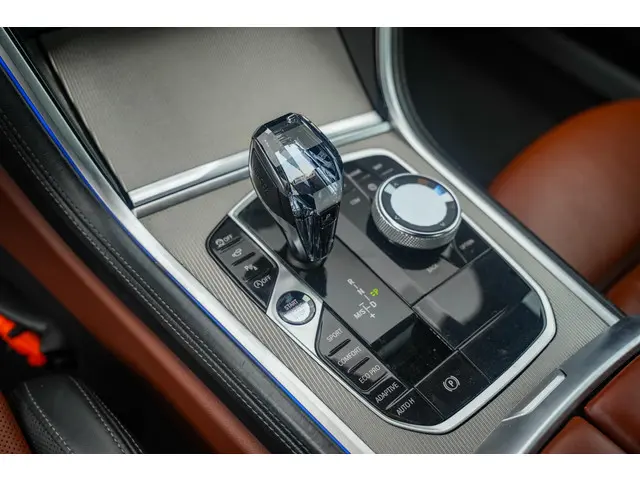 BMW 8 Serie M850i xDrive High Executive 2018 Benzine 15