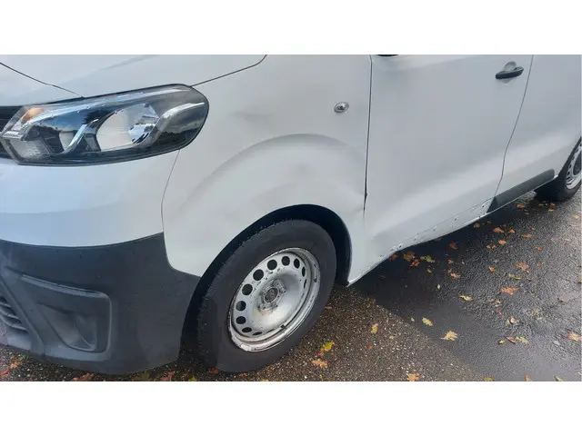Toyota ProAce Compact 1.6 D-4D Cool Comfort 2018 Diesel 16