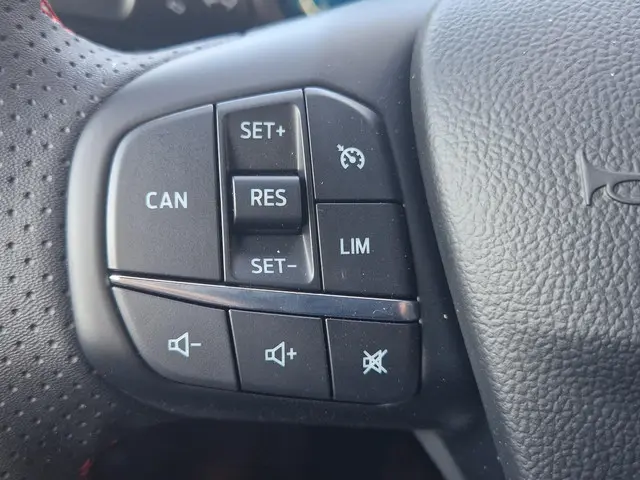 Ford Focus 1.0 EcoBoost Hybrid ST Line 2025 Benzine 19