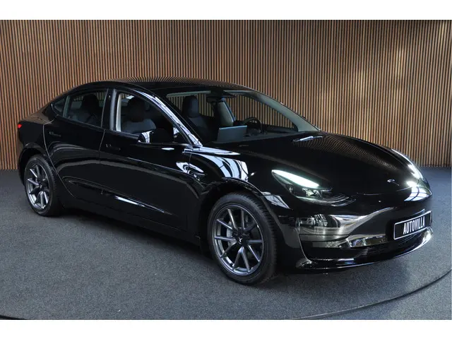 Tesla Model 3 RWD 2023 Elektrisch 3