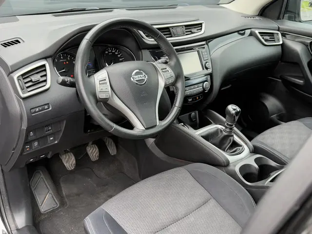 Nissan QASHQAI 1.2 Premier Edition 2014 Benzine 25