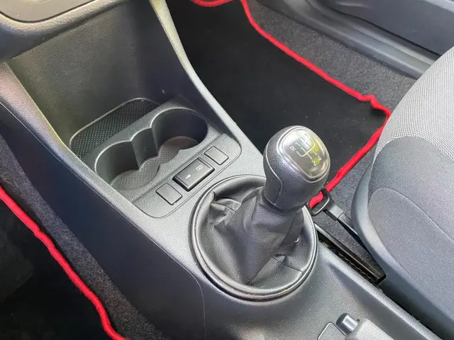 Škoda Fabia Combi 1.2 Go | Airco 2014 Benzine 13