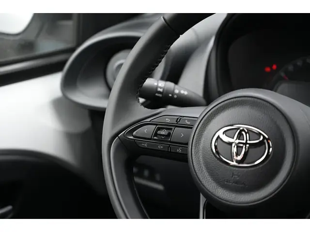 Toyota Aygo X 1.0 VVT-i MT Play 2025 Benzine 16