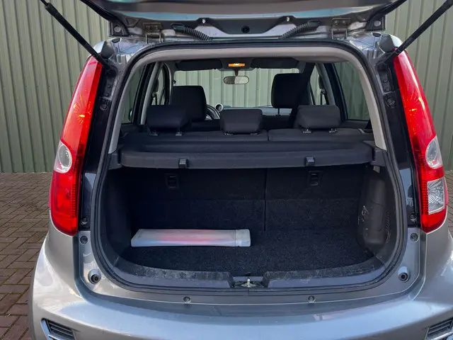 Suzuki Splash 1.0 VVT Exclusive EASSS 2013 Benzine 8