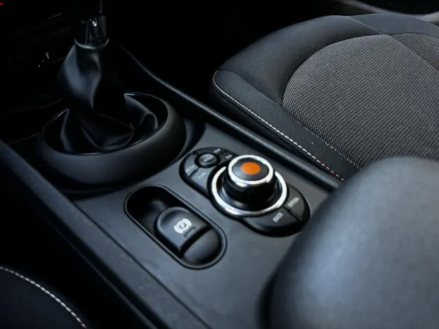 MINI Clubman 1.5 One Pepper 2019 Benzine 18