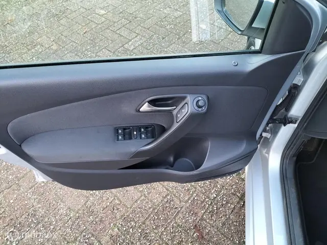 Volkswagen Polo 1.2 TSI BlueMotion Edition+ 2013 Benzine 10