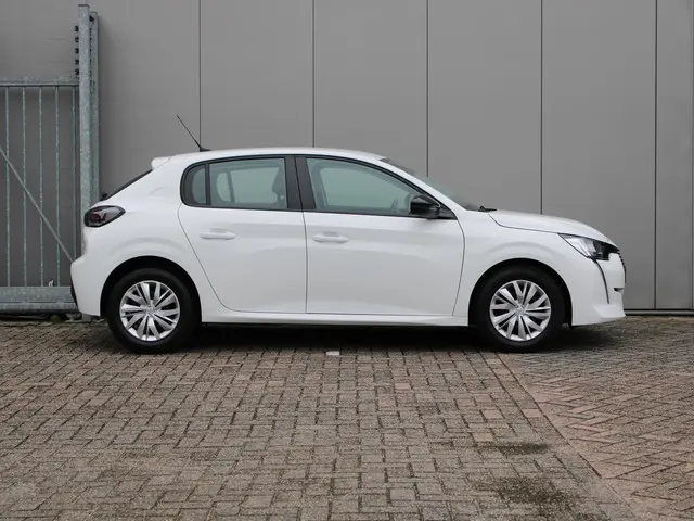 Peugeot 208 1.2 PureTech Active 2022 Benzine 7