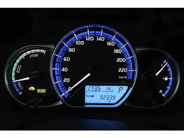 Toyota Yaris 1.5 Hybrid Dynamic 2015 Hybride Benzine 44