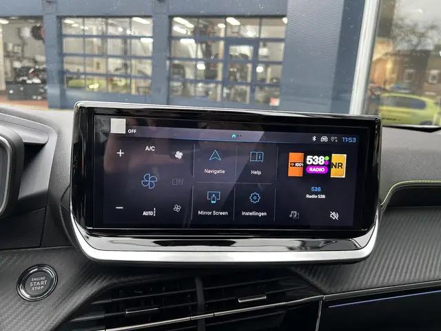 Peugeot 2008 1.2 Hybrid 145 PK GT 2025 Hybride Benzine 30