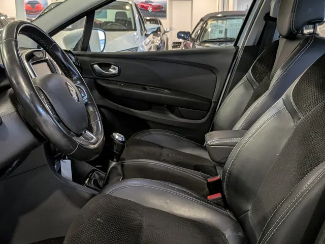 Renault Clio Estate 0.9 TCe Intens 2017 Benzine 6
