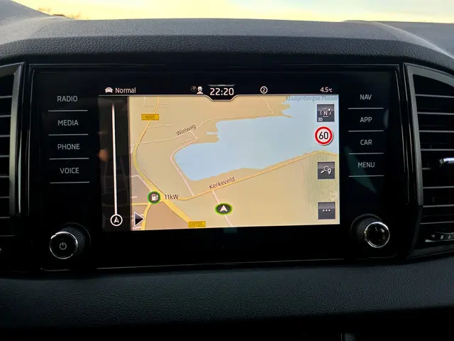 Škoda Karoq 1.5 TSI ACT Sportline Business 2024 Benzine 47