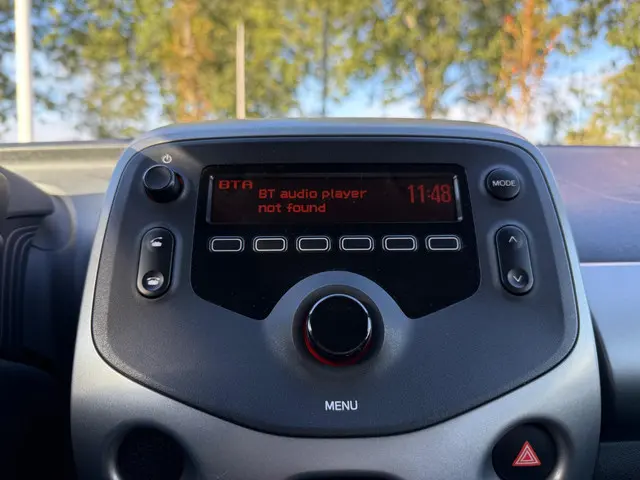 Peugeot 108 1.0 VTi Active Top 2014 Benzine 26