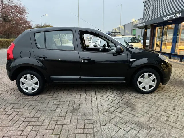 Dacia Sandero 1.2 Aniversare 2012 Benzine 4