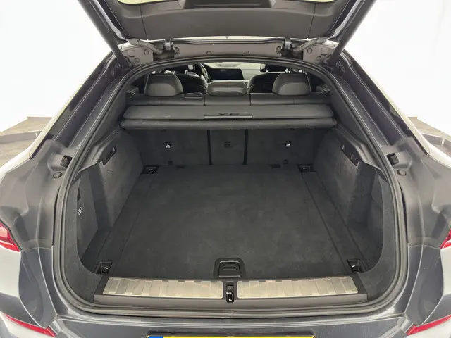 BMW X6 M50i High Executive M-Sportpack 2019 Benzine 11