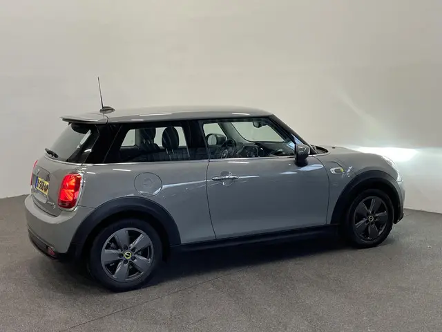 MINI Electric Mini Basic 33 kWh 2020 Elektrisch 6