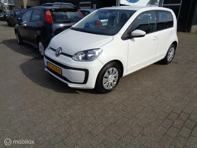 Volkswagen up! 3