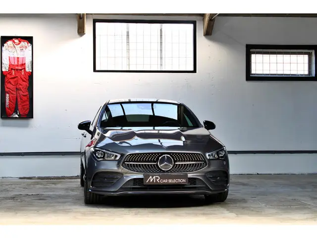Mercedes-Benz CLA 220 2019 Benzine 3