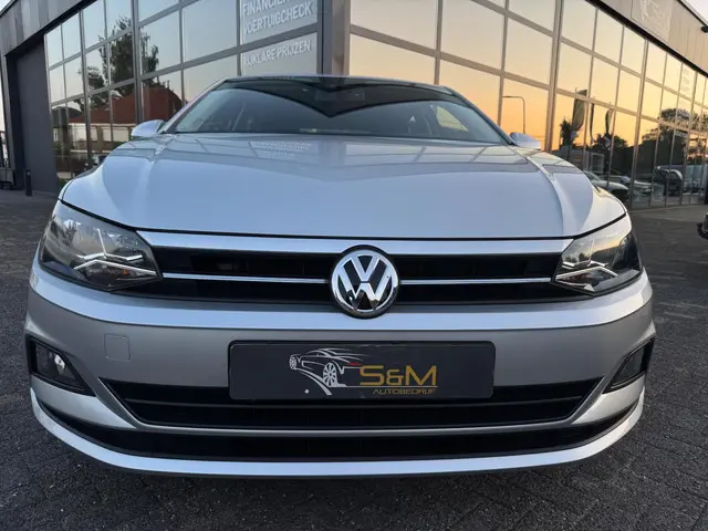 Volkswagen Polo 2