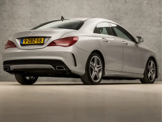 Mercedes-Benz CLA 180 AMG Edition 1 2014 Benzine 5
