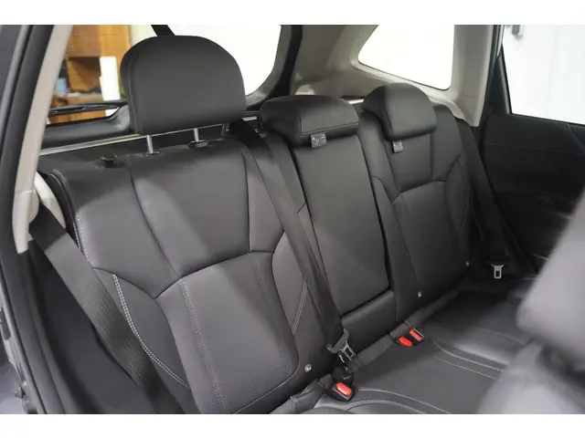 Subaru Forester 2.0i e-BOXER First Edition 2021 Benzine 20