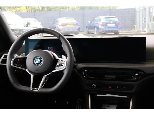 BMW 3 Serie Touring 330e 2025 Hybride Benzine 10