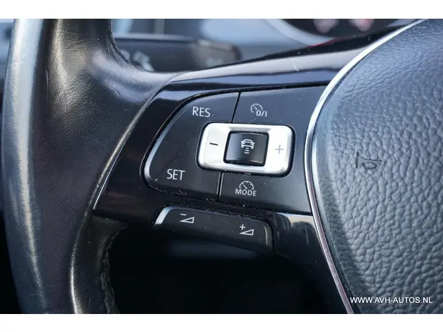 Volkswagen Golf 1.0 TSI Trendline 2018 Benzine 18
