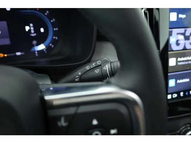 Volvo XC40 2.0 B4 Ultra Dark 2024 Hybride Benzine 12
