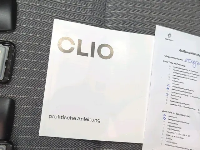 Renault Clio 1.0 TCe 90 GPF techno 2025 Benzine 10