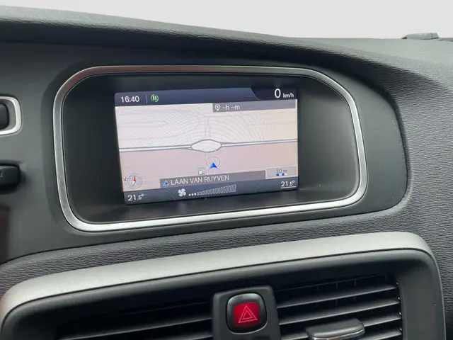 Volvo V40 1.6 T3 Kinetic 2012 Benzine 15