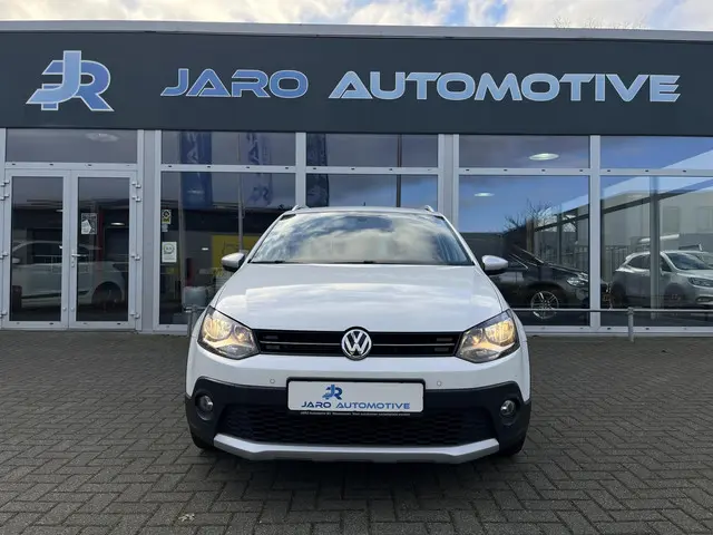 Volkswagen Polo 1.2 TSI Cross 2014 Benzine 39