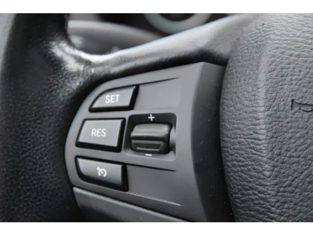 BMW X3 xDrive20i High Executive 2013 Benzine 9