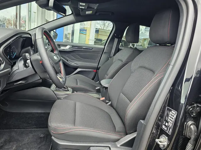 Ford Focus 1.0 EcoBoost Hybrid ST Line 2024 Benzine 27