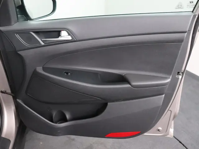 Hyundai Tucson 1.6 GDi Comfort 2016 Benzine 26